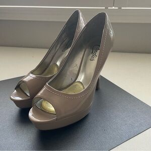 Candies nude/beige peep toe heel - 7.5